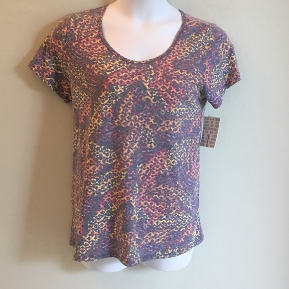 LuLaRoe Tops - LuLaRoe Classic T New with Multi Color Design